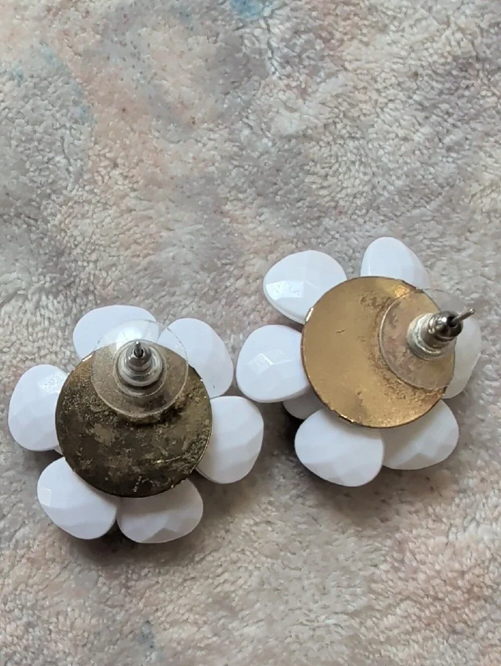 Vintage White Floral Statement Earrings with Crystal Center Retro 1